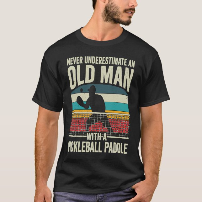 Camiseta Pickleball Pun para el viejo jugador de fútbol (Anverso)
