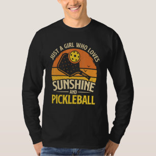Camiseta Pickleball Solo Una Chica Que Ama El Sol Y Pick