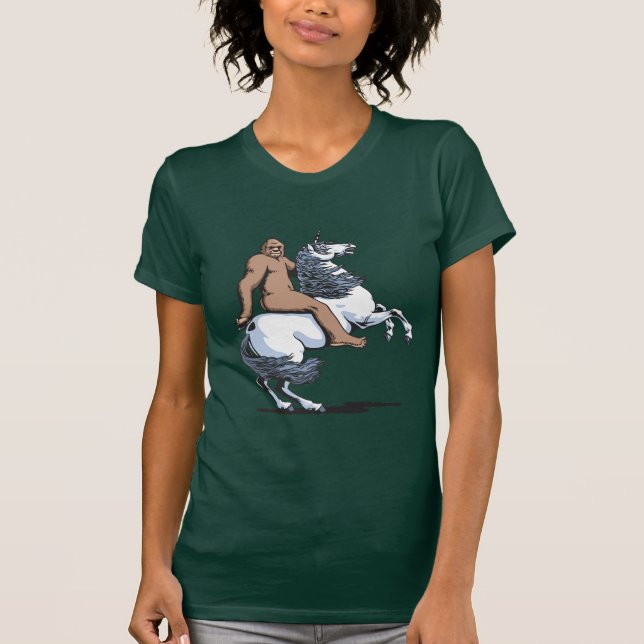 Camiseta Pie gigante montando un unicornio (Anverso)