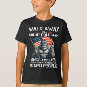 Camiseta Pie Grande Aléjate Soy Un Viejo Gruñón Tengo Ira