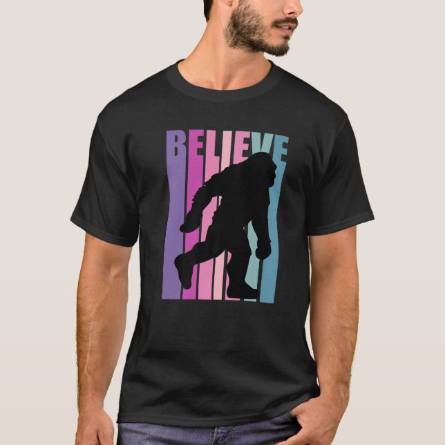 Camiseta Pie Grande Rosa Cree En Leyendas Mágicas Yeti (Anverso)