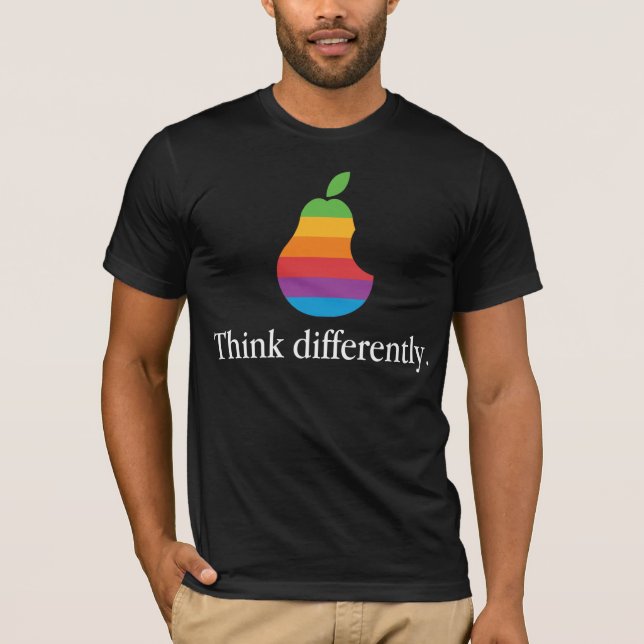 Camiseta Piensa de manera diferente - Retro Apple Parody T  (Anverso)
