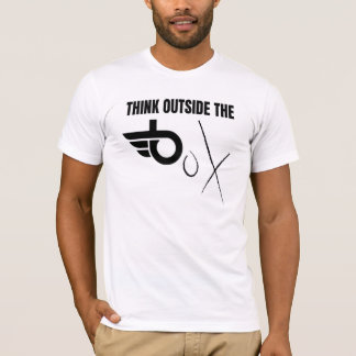 Camiseta Piensa Fuera de la Caja