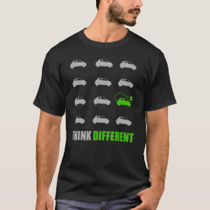Camiseta Piense En El Coche Eléctrico E Diferente Diciendo 