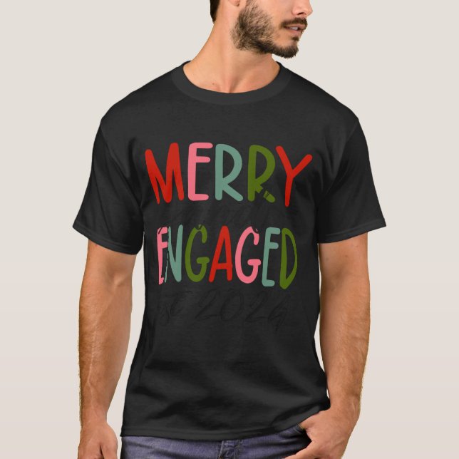 Camiseta Pijamas de Navidad para hombres contentos y compro (Anverso)