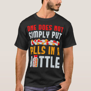 Camiseta Pilares En Un Técnico Farmacéutico De Botellas