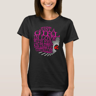 Camiseta Pilot A Girl In Love With Her Air Traffic Controll