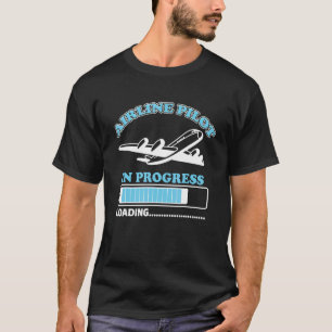 Camiseta Piloto De Aerolíneas En Curso Cargando El Aviador