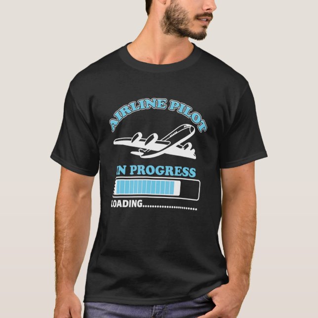 Camiseta Piloto De Aerolíneas En Curso Cargando El Aviador  (Anverso)