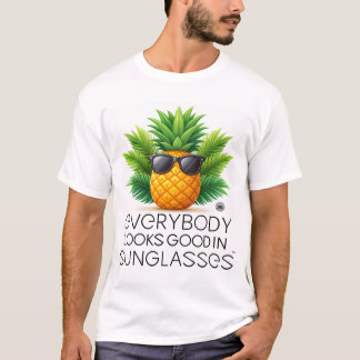 Camiseta Piña con Gafas de Sol - Día Internacional de la Fr