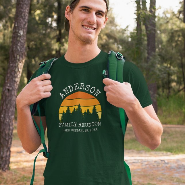 Camiseta Pine Trees de Reunión Familiar Verde Abierto (Customize to change text size. Choose from a variety of shirt sizes and styles.)