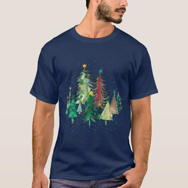 Camiseta Pines and spruces forest Christmas trees decoratio (Anverso)