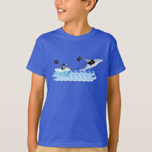 Camiseta Pingüino del pirata con el tiburón