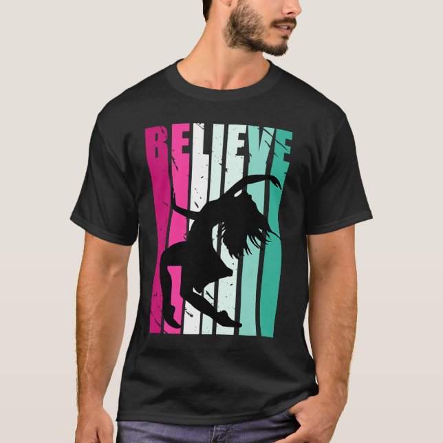 Camiseta Pink And Green Motivational Girls Dance Believe Cu (Anverso)