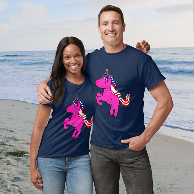 Camiseta Pink Unicorn Patriotic USA Flag Mane Art Unisex (Subido por el creador)
