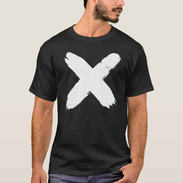 Camiseta pintada de "X" (Anverso)
