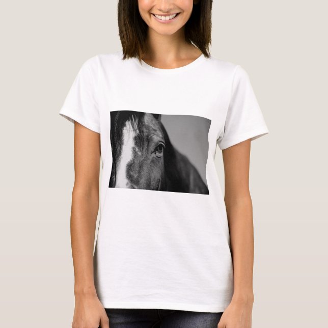 Camiseta Pintura de ojos de caballo blanco negro (Anverso)