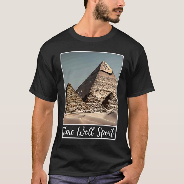Camiseta Pirámides de Giza El Cairo Tiempo Bien Gastado en  (Anverso)