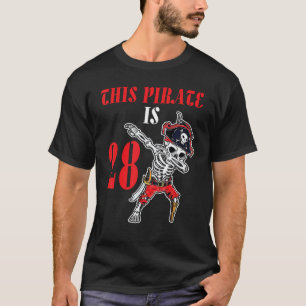 Camiseta Pirata Dabbing Feliz cumpleaños este pirata es 28
