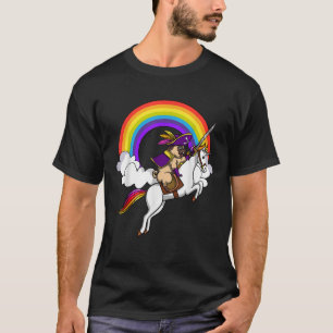 Camiseta Pirata de perro de pug montando fondo de arcoiris