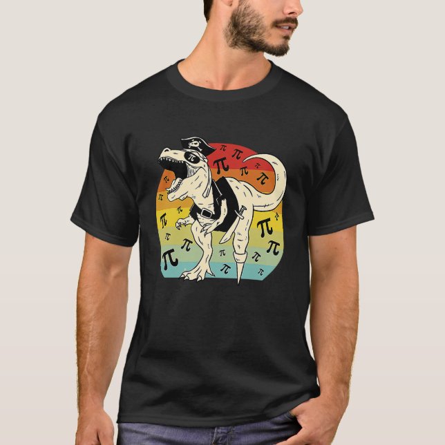 Camiseta Pirate Rex Dinosaur retro sunset Pie math (Anverso)