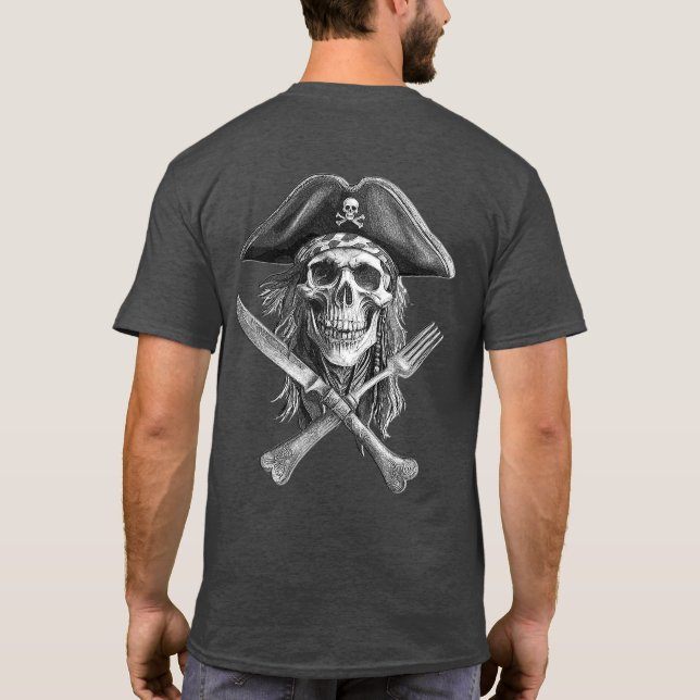 Camiseta Pirate Skull B&W con Cuchillo Cruzado y Forja (Reverso)