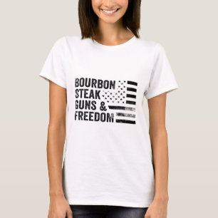 Camiseta Pistolas De Bourbon Y Whiskey De Bandera Estadouni