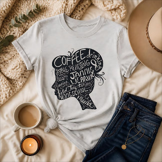 Camiseta Pizarra de Café, Biblia, Mama Escuela en Casa