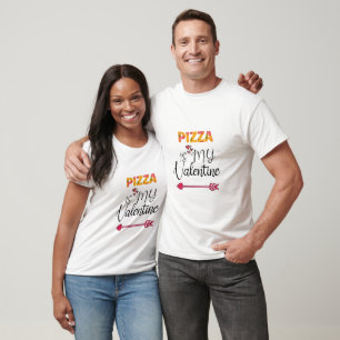 Camiseta PIZZA es mi valentina - Flecha apuntando hacia la