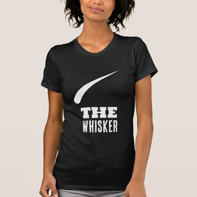 Camiseta plana negra sin bigote (Anverso)