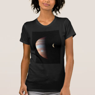 Camiseta Planeta gigante del gas Júpiter y luna galileña Io