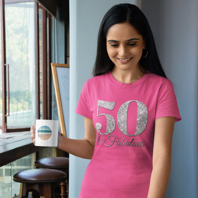 Camiseta Plata Purpurinoso 50 y rosa fabuloso (50 & Fabulous Birthday Tee)