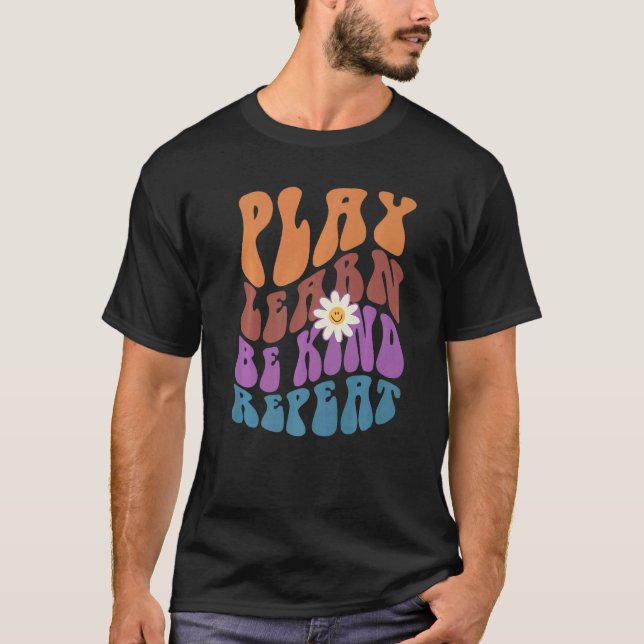 Camiseta PLAY LEARN BE KIND REPEAT Retro Choose Kindness (Anverso)