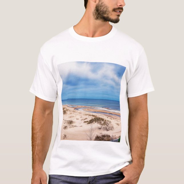 Camiseta Playa de arena blanca cerca del mar Báltico de Let (Anverso)