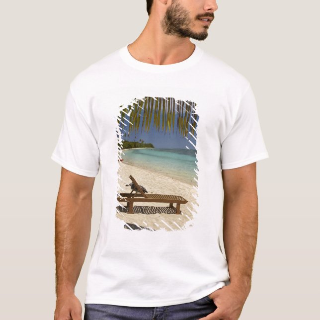 Camiseta Playa, palmeras y tumbonas (Anverso)
