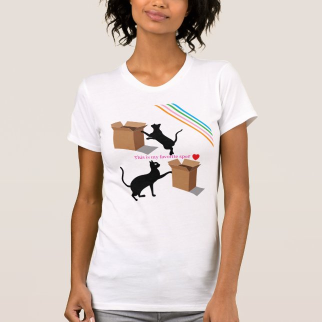 Camiseta Playful Cats Finding Their Box T-Shirt (Anverso)