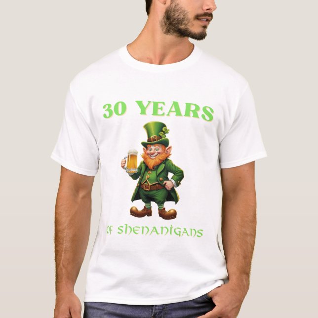 Camiseta Playful St. Patrick's 30th Birthday Flirty Thirty (Anverso)