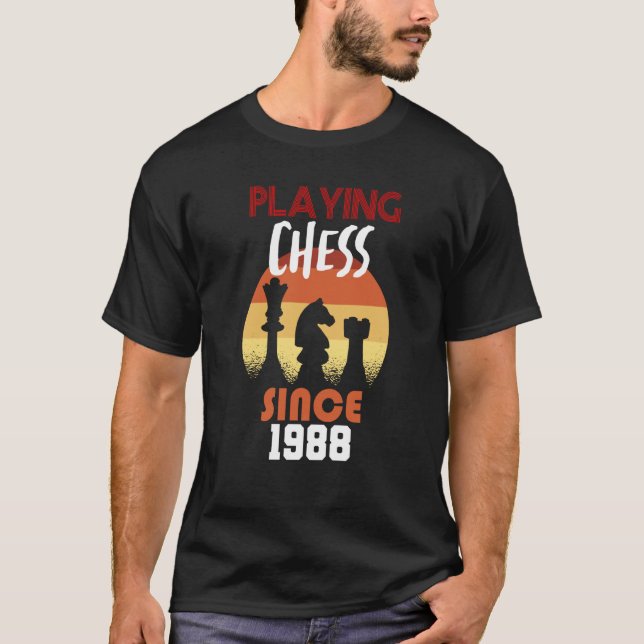 Camiseta Playing chess since 1988 (Anverso)