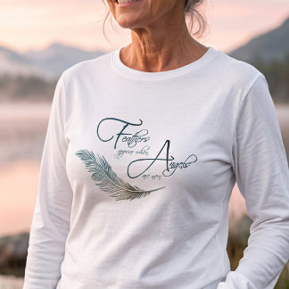 Camiseta Plumas Aparecen Ángeles Cerca de la Cita Memorial