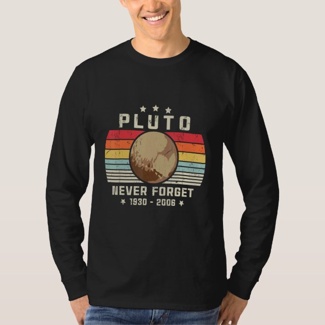 Camiseta Pluto Never Forget  Retro Space Science (Anverso)