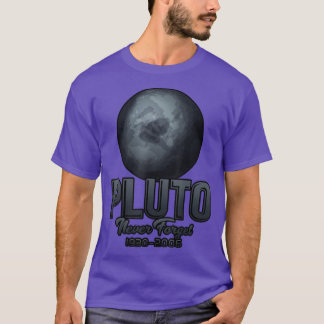 Camiseta Pluto nunca olvida 1930-2006