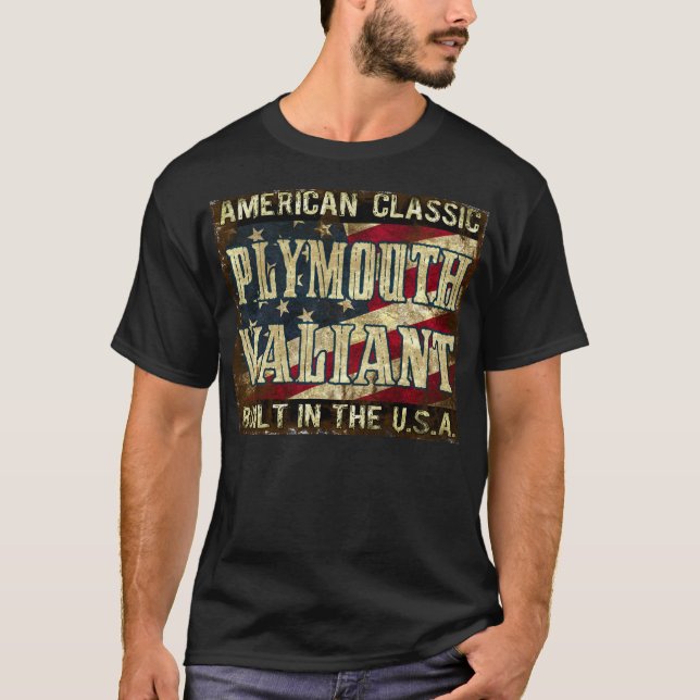 Camiseta Plymouth valeroso - coche clásico construido en (Anverso)