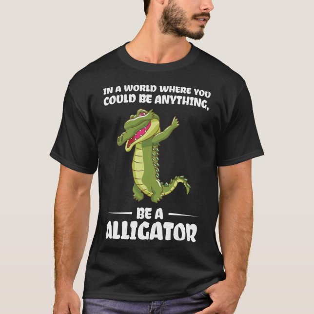 Camiseta podrías ser cualquier cosa, ser un lagarto caligad (Anverso)