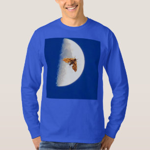 Camiseta Polilla en una media luna grande