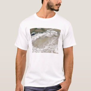 Camiseta Polvo y nubes sobrevuelan el Des Taklimakan