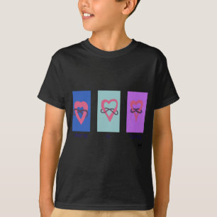 Camiseta Polyamory: La distribución está cuidando logotipos