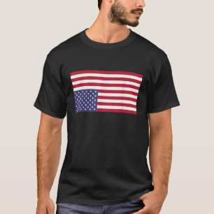 Camiseta Poniendo de cabeza la bandera estadounidense en ca