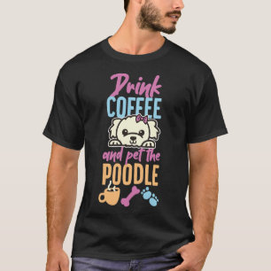 Camiseta Poodle Toy Poodle Acariciando café