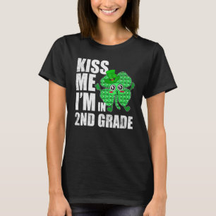 Camiseta Pop it me besa que estoy en 2º grado St Patrick Da