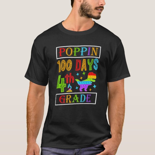 Camiseta Poppin 100 Days 4th Grade Dinosaur Elementary Kid  (Anverso)